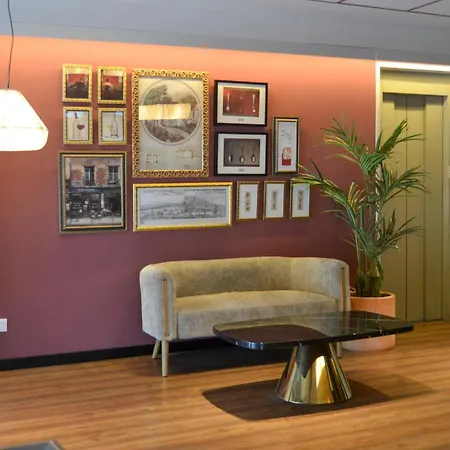 Sweet Renasa Ξενοδοχείο 3*